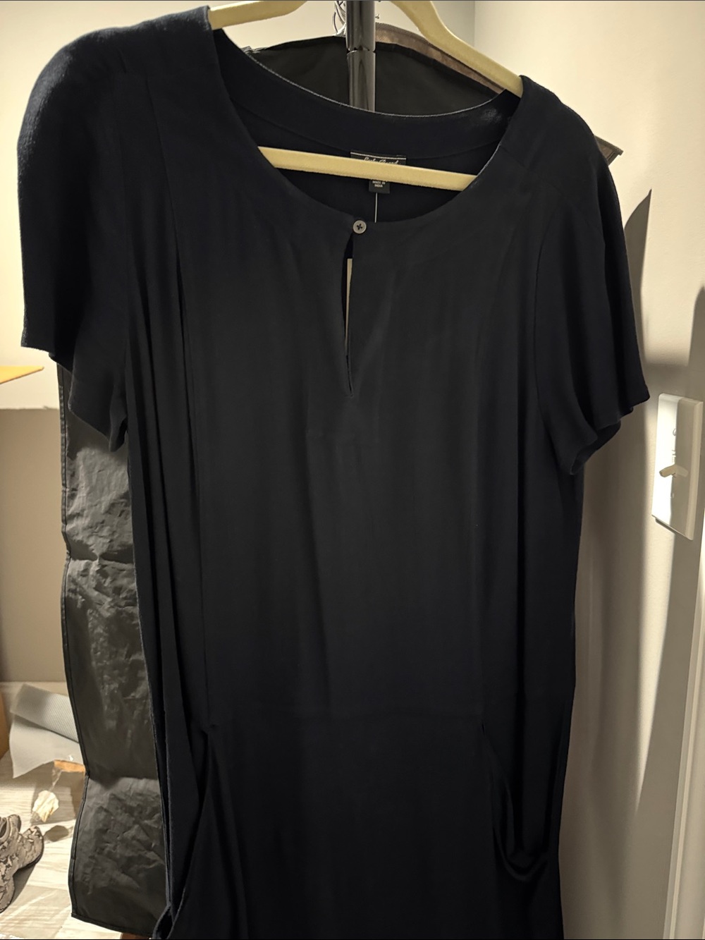 Lucky Brand Black Keyhole Shift Dress